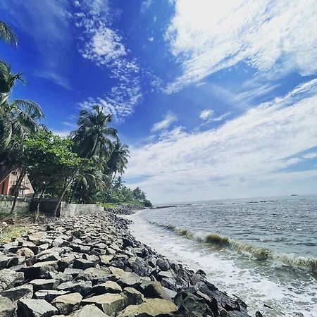 Baywatch By Grha - A Picturesque Beachfront Villa Kozhikode Buitenkant foto
