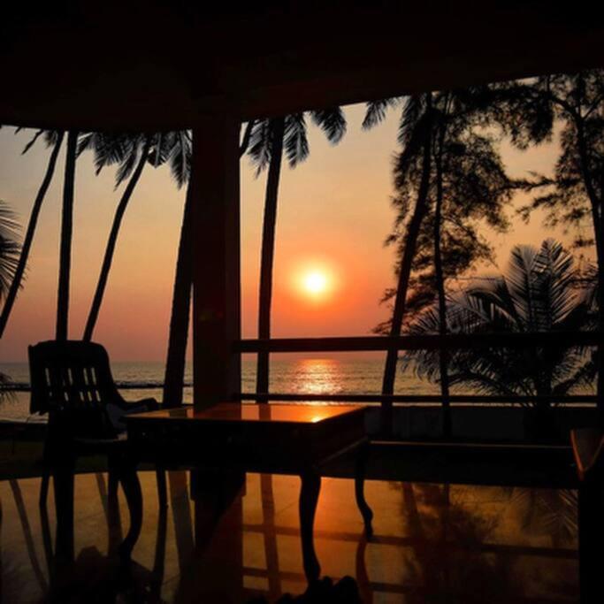 Baywatch By Grha - A Picturesque Beachfront Villa Kozhikode Buitenkant foto