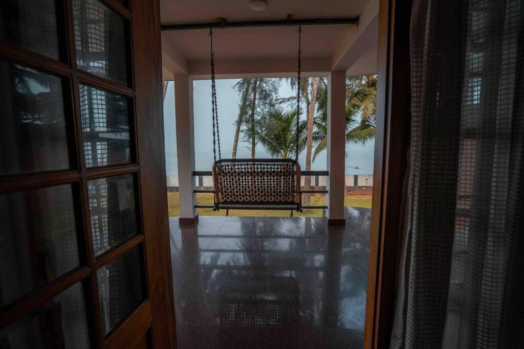 Baywatch By Grha - A Picturesque Beachfront Villa Kozhikode Buitenkant foto